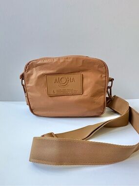 Aloha Collection Le Tour Crossbody Bag - Toffee